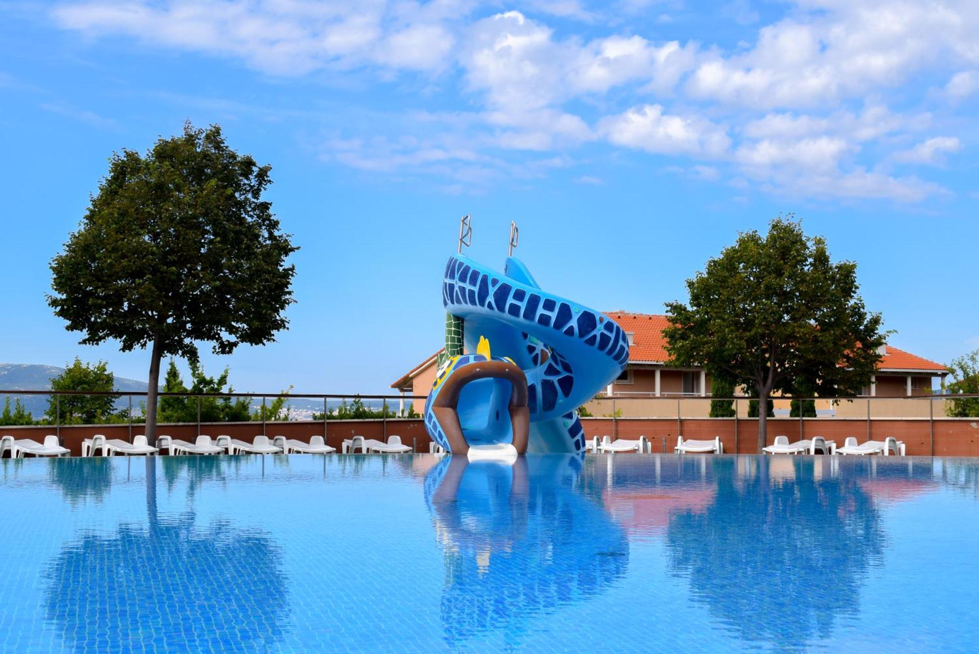 Apartments Grand Novi Vinodolski Resort Exterior photo