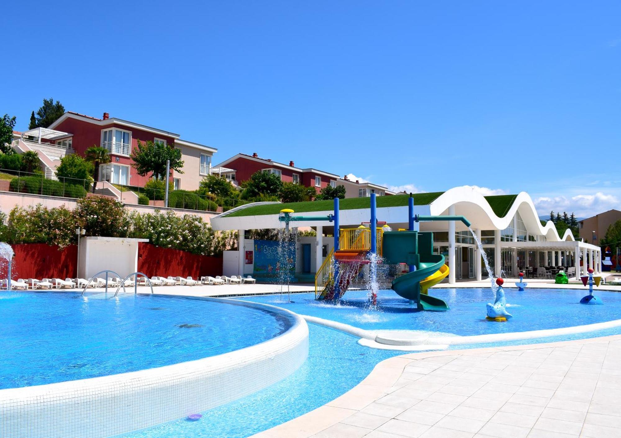 Apartments Grand Novi Vinodolski Resort Exterior photo